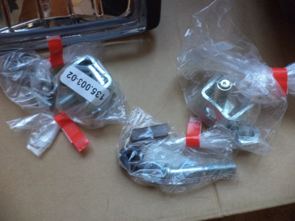 n°he85 lot 2 longue portée comet FF450 hella 1fb010951001 neuf DPA86