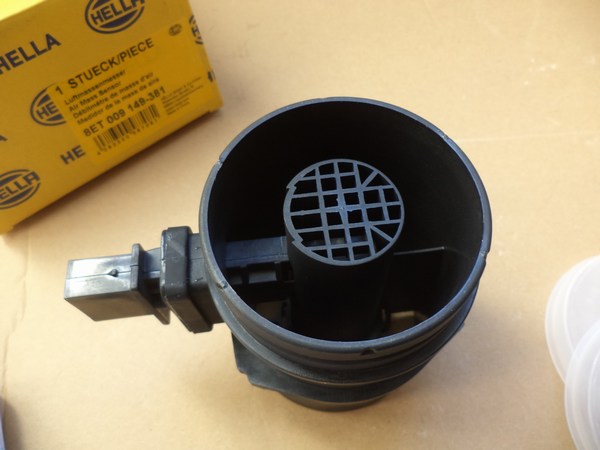 n°he87 debitmetre BMW serie 1 3 7 X1 vito 8et009149381 neuf DPA86