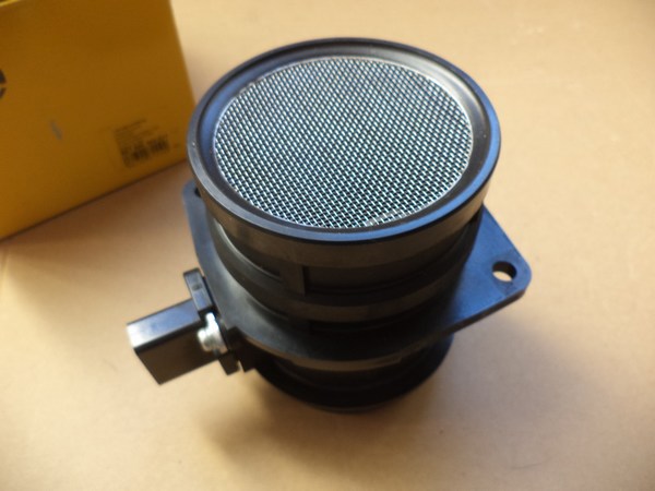n°he90 debitmetre audi 2.0 TFSI a4 a6 seat exeo 8et009149571 neuf DPA86