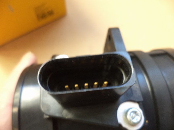 n°he90 debitmetre audi 2.0 TFSI a4 a6 seat exeo 8et009149571 neuf DPA86