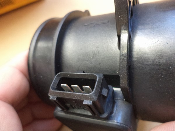 n°he94 debitmetre kia rio 8et009142461 neuf n°he94 debitmetre kia rio 8et009142461 neuf DPA86
