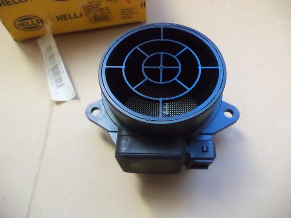 n°he94 debitmetre kia rio 8et009142461 neuf n°he94 debitmetre kia rio 8et009142461 neuf DPA86