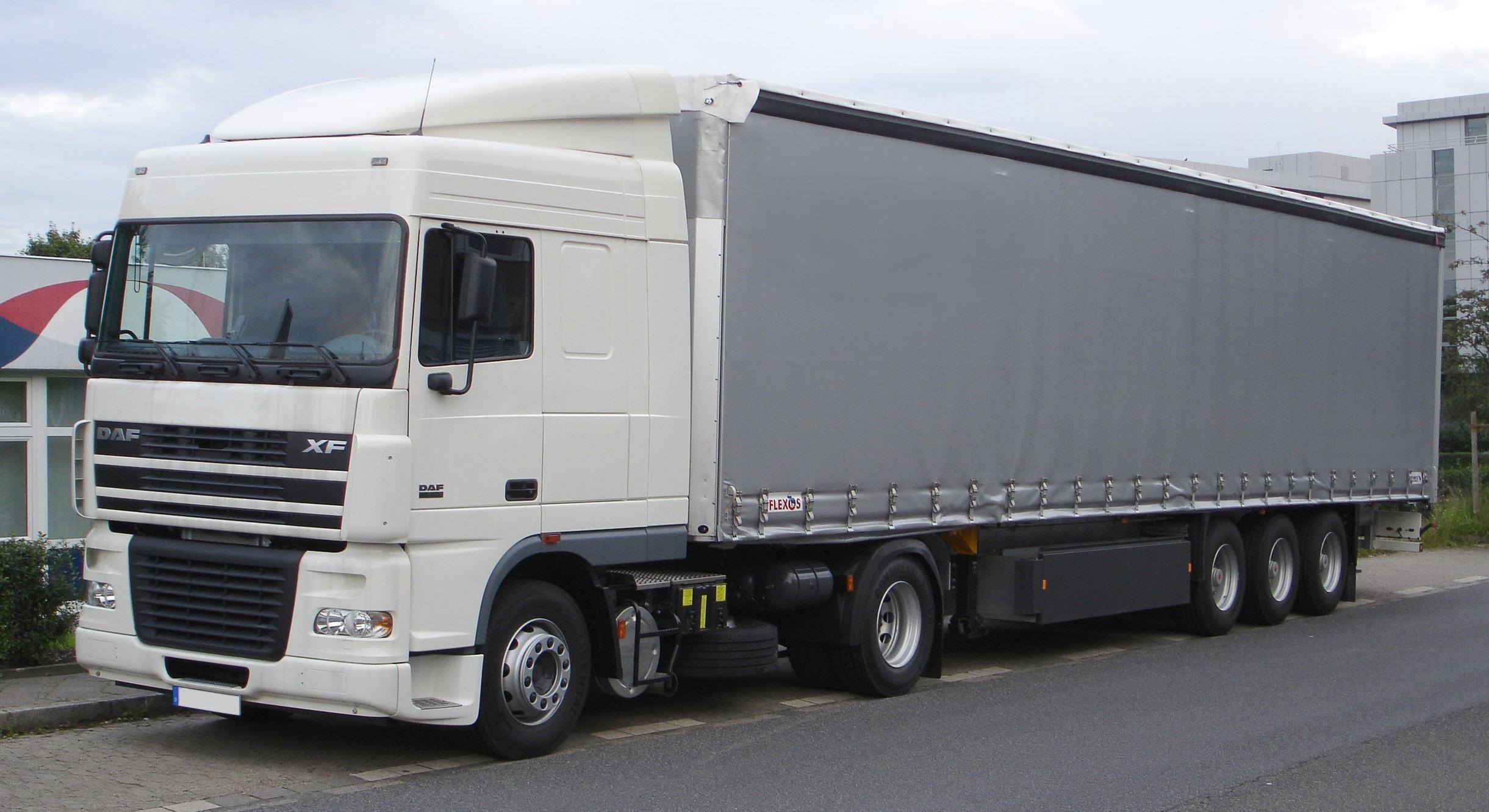 n°he173 phare daf XF95 droit hella 1ag007660101 neuf DPA86