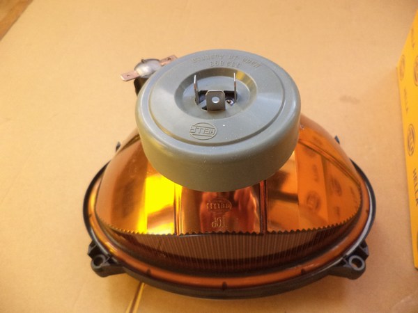 n°he162 phare oval hella 12V H4 1ab996157061 neuf n°he162 phare oval hella 12V H4 1ab996157061 neuf DPA86