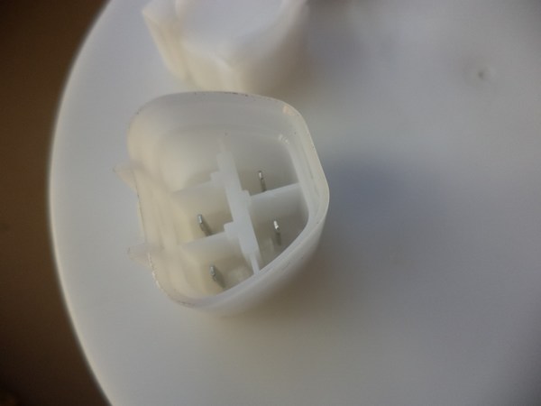 n°he166 pompe essence toyota prius hybrid 8tf358146601 neuve DPA86