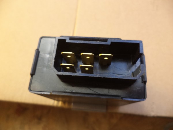 n°he167 centrale clignotante remorque poids lourd 24V 4dm003474001 neuf DPA86