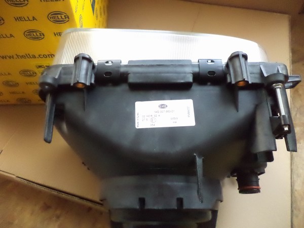 n°he171 phare daf 65 75 85 gauche hella 1ag007660011 neuf n°he171 phare daf 65 75 85 gauche hella 1ag007660011 neuf DPA86