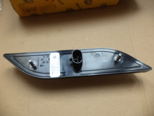 n°he202 repetiteur LED 12V 24V Van Camping Car Utilitaire 2ba013332091 hella neuf n°he202 repetiteur LED 12V 24V Van Camping Car Utilitaire 2ba013332091 hella neuf DPA86