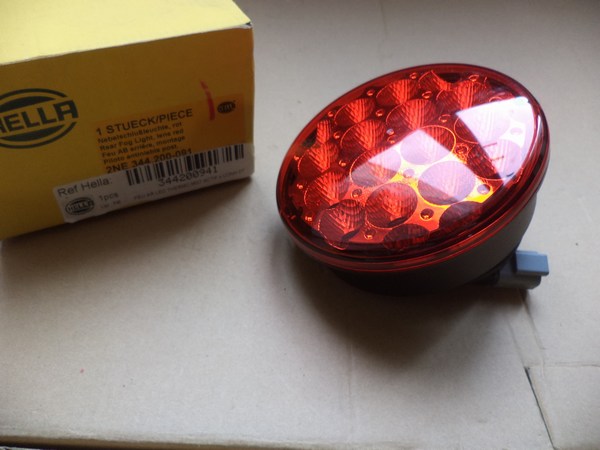 n°he202 repetiteur LED 12V 24V Van Camping Car Utilitaire 2ba013332091 hella neuf n°he202 repetiteur LED 12V 24V Van Camping Car Utilitaire 2ba013332091 hella neuf DPA86