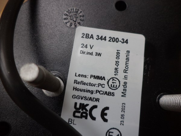 n°he205 clignotant led 123 mm 24V avant arriere 2ba344200341 neuf DPA86