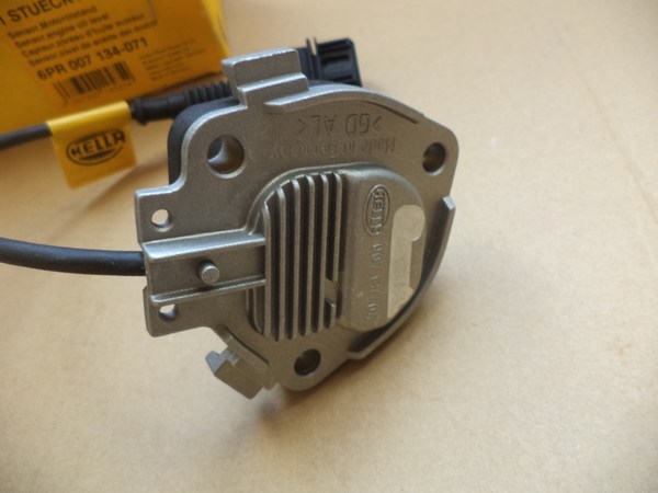 n°he206 capteur niveau huile bmw E36 m3 E38 E39 Z3 hella 6pr007134071 neuf DPA86