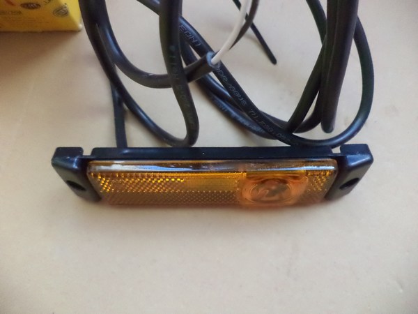 n°he207 feu gabarit LED 12V orange 2ps008645981 hella neuf DPA86