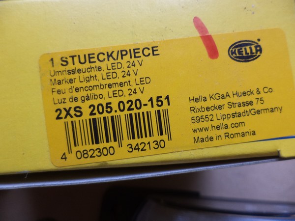 n°he210 Feu d&rsquo;encombrement LED 24V Poids lourd remorque 2xs205020151 neuf DPA86
