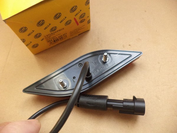 n°he215 feu position rouge led 12V 24V hella 2sa013324271 neuf DPA86