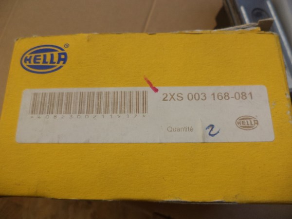 n°he224 2 feu gabarit blanc/noir hella 2xs003168081 neuf n°he224 2 feu gabarit blanc/noir hella 2xs003168081 neuf DPA86