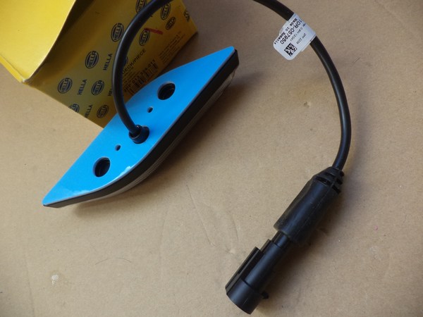 n°he228 feu lateral LED 12v 24v 2pf013324011 hella neuf DPA86