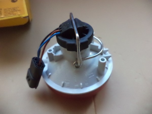 n°he234 feu arriere camping car caravane 90mm hella 2sb965039051 thk184 neuf DPA86