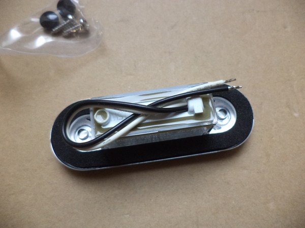 n°he239 eclairage marche led hella marine 2xt959680811 neuf DPA86