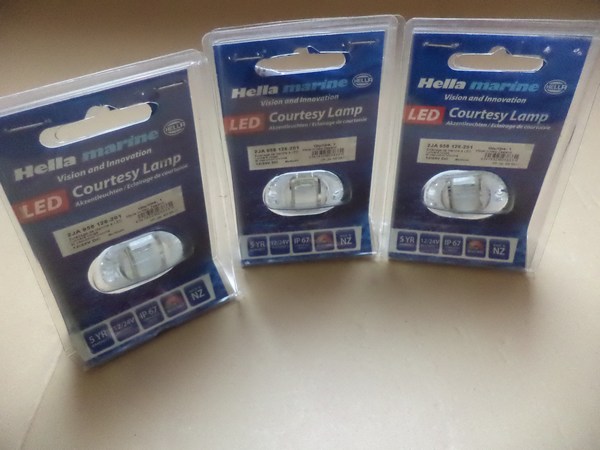 n°he242 commande eclairage bateau hella marine 8hg998514041 neuf DPA86