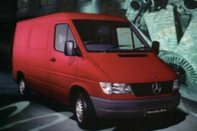 n°he354 phare gauche mercedes sprinter 1995 a 2000 1eh006900051 hella neuf DPA86