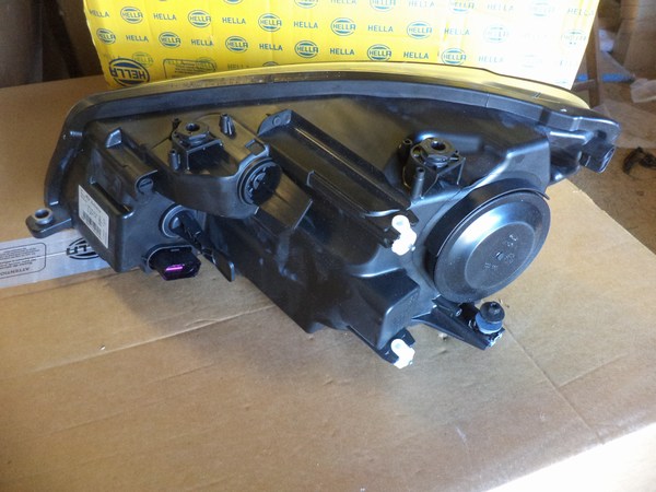 n°he252 phare droit VW caddy 3 1el010551121 hella neuf feu diurne n°he252 phare droit VW caddy 3 1el010551121 hella neuf feu diurne DPA86