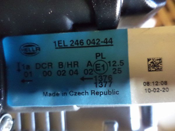 n°he253 phare droit skoda superb bi xenon 1el246042441 hella neuf DPA86