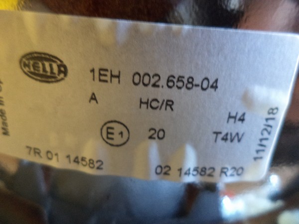 n°he258 phare droit mercedes NG poids lourd 1eh002658041 hella neuf DPA86