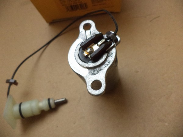 n°he294 capteur niveau huile mercedes W124 W126 R129 W140 W463 W210 6ez004269031 hella neuf n°he294 capteur niveau huile mercedes W124 W126 R129 W140 W463 W210 6ez004269031 hella neuf DPA86
