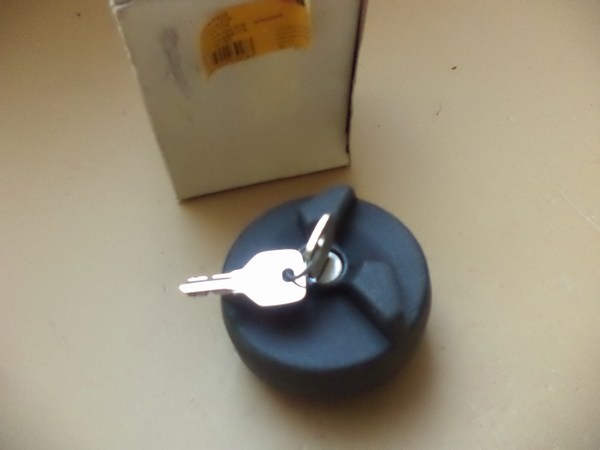 n°he299 bouchon reservoir citroen XM XANTIA EVASION 806 405 605 8xy007101001 neuf DPA86