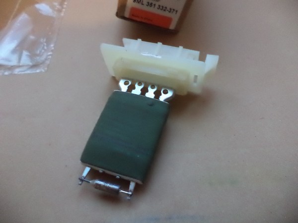 n°he304 resistance chauffage audi A3 Q3 touran golf 5 caddy 3 9ml351332371 hella neuve DPA86