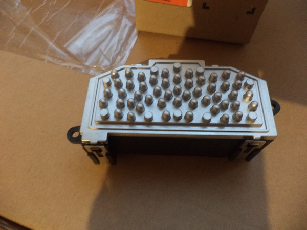 n°he307 resistance chauffage audi A4 A5 Q5 B8 5hl351321521 hella neuve DPA86
