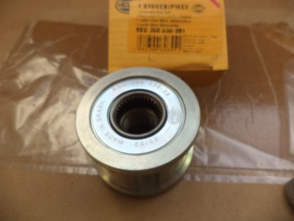 n°he328 poulie alternateur BMW e46 e85e60 e81 e90 e84 e87 9xu358038391 hella neuve DPA86