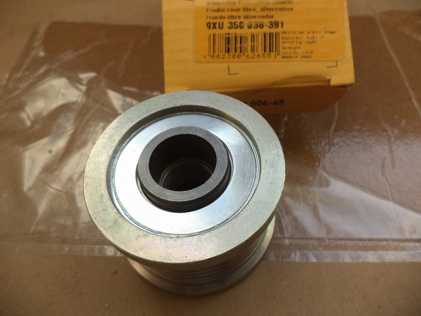 n°he328 poulie alternateur BMW e46 e85e60 e81 e90 e84 e87 9xu358038391 hella neuve DPA86
