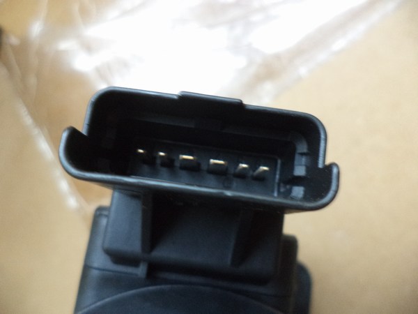 n°he331 debitmetre citroen C2 C3 C3 pluriel xsara 1.4 HDI 5wk9613Z continental neuf n°he331 debitmetre citroen C2 C3 C3 pluriel xsara 1.4 HDI 5wk9613Z continental neuf DPA86