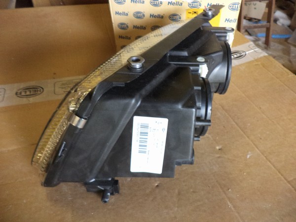 n°he350 phare droit VW passat B5 1ef007520061 hella neuf H4 /H7 DPA86