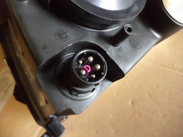 n°he350 phare droit VW passat B5 1ef007520061 hella neuf H4 /H7 DPA86