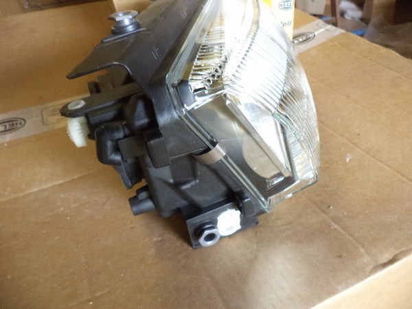 n°he350 phare droit VW passat B5 1ef007520061 hella neuf H4 /H7 DPA86