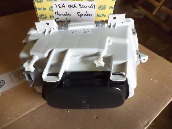 n°he354 phare gauche mercedes sprinter 1995 a 2000 1eh006900051 hella neuf DPA86