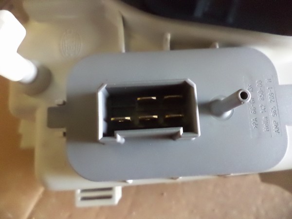 n°he354 phare gauche mercedes sprinter 1995 a 2000 1eh006900051 hella neuf DPA86