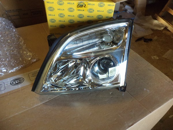 n°he362 feu droit opel astra H blanc 9el160468011 hella neuf DPA86