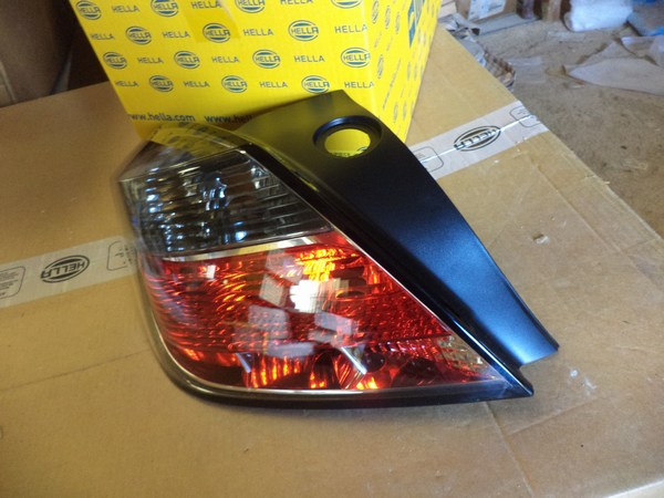 n°he363 feu gauche opel astra H 9el161421011 hella neuf DPA86