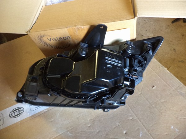 n°he364 phare droit ford focus 2 1el010201181 hella neuf DPA86