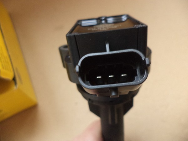 n°he372 bobine toyota corolla E110 5da358000921 hella neuve DPA86