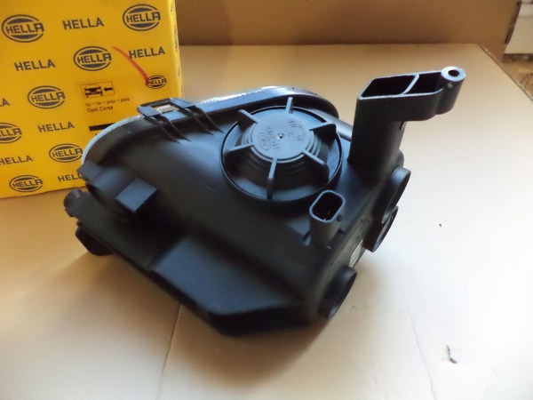 n°he377 antibrouillard gauche opel corsa D H3 1na354680011 hella neuf DPA86