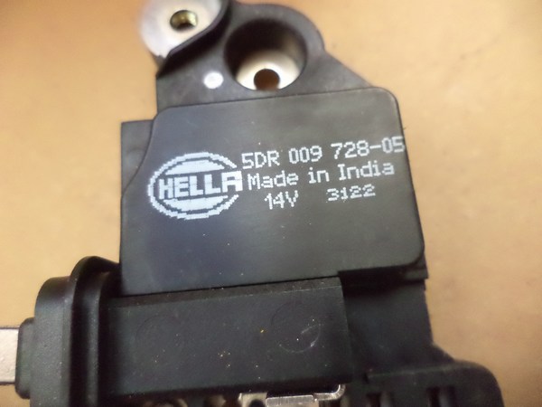 n°he410 regulateur alternateur BOSCH mercedes classe C sprinter 5dr009728051 hella neuf DPA86