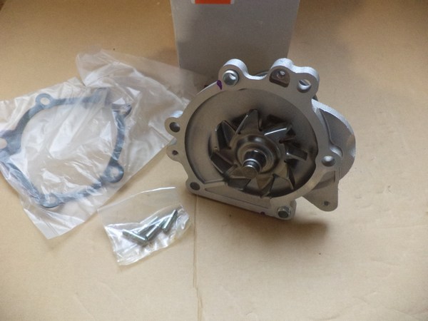 n°he114 pompe eau toyota land cruiser hiace dyna hilux 8mp376804541 hella neuve DPA86