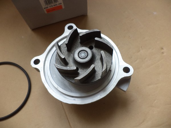 n°he418 pompe eau volvo 850 940 960 v70 s80 lt 28 lt 35 t4 8mp376800144 hella neuve DPA86