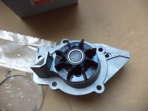 n°he423 pompe eau peugeot 205 306 405 406 806 expert 8mp376801084 hella neuve DPA86