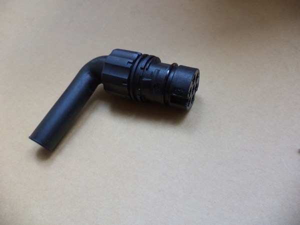 n°he429 2X Connecteurs feu Easyconn 7 Pins 24v poids lourd Semi-Remorque Hella 9xx340880007 n°he429 2X Connecteurs feu Easyconn 7 Pins 24v poids lourd Semi-Remorque Hella 9xx340880007 DPA86