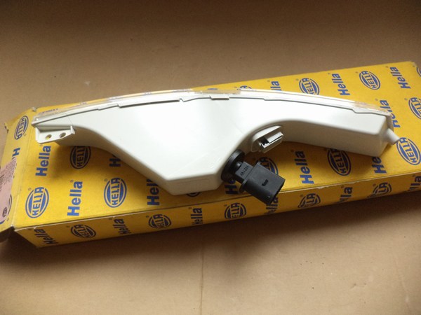 n°he437 clignotant gauche VW passat B6 2ba010118031 hella neuf DPA86